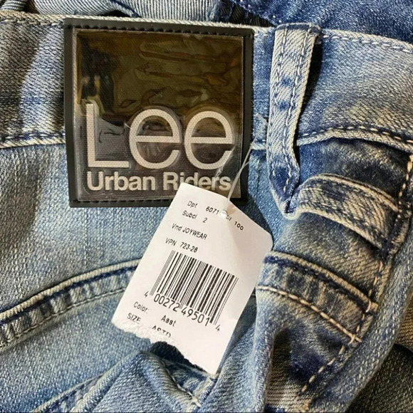 Lee Urban Riders NWT 32/31‎ distressed blue jeans w/camo inserts - Picture 7 of 7